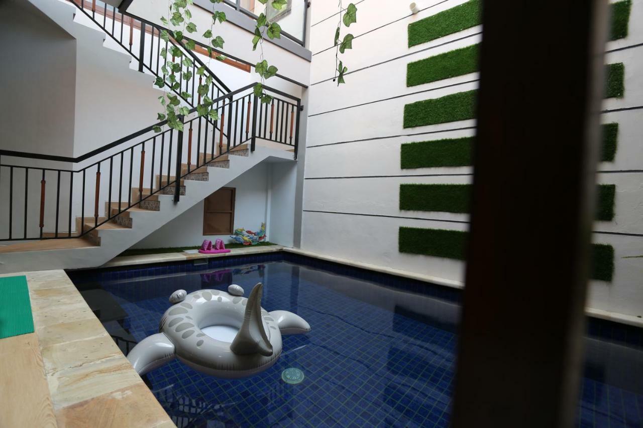 Family Villa Sanur Buitenkant foto